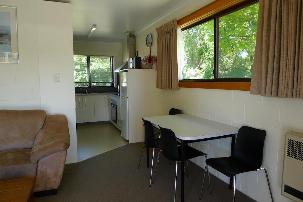 Willaway Motel Apartments 울버스톤 객실 사진
