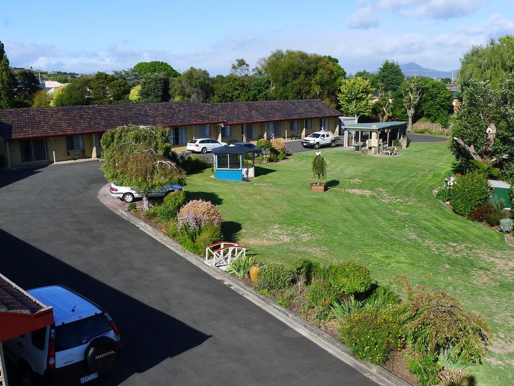 Willaway Motel Apartments 울버스톤 외부 사진