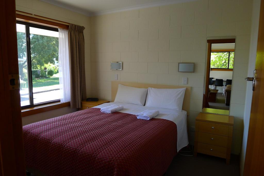 Willaway Motel Apartments 울버스톤 객실 사진