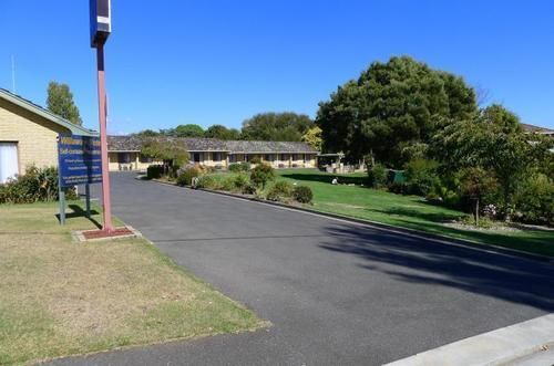 Willaway Motel Apartments 울버스톤 외부 사진