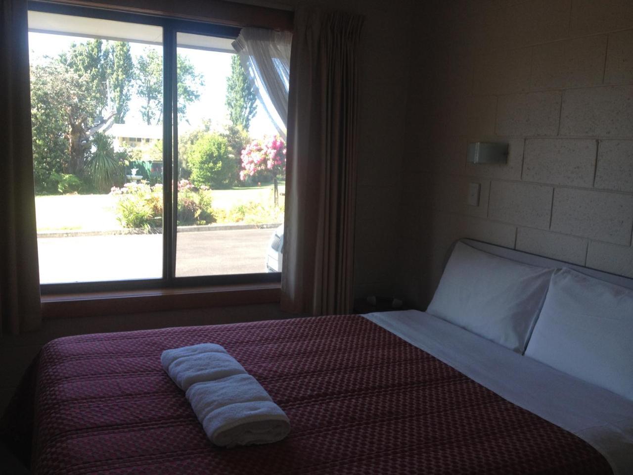 Willaway Motel Apartments 울버스톤 외부 사진