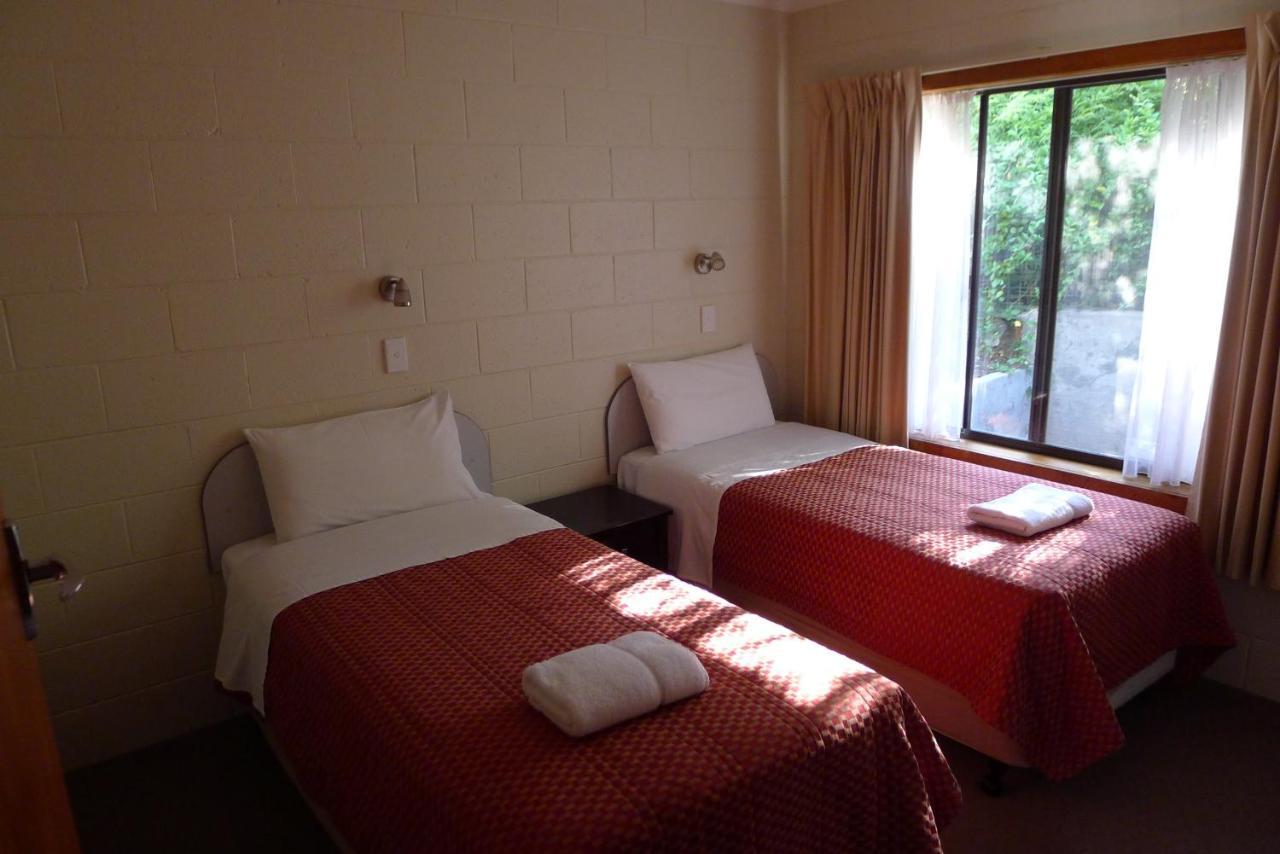 Willaway Motel Apartments 울버스톤 외부 사진